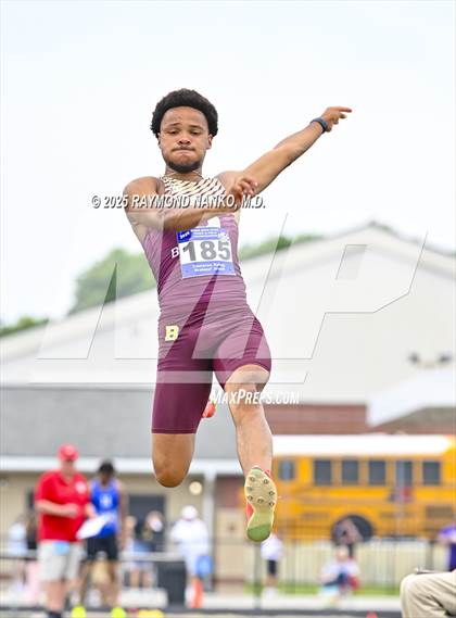 Thumbnail 1 in IHSAA Finals (Long Jump) photogallery.