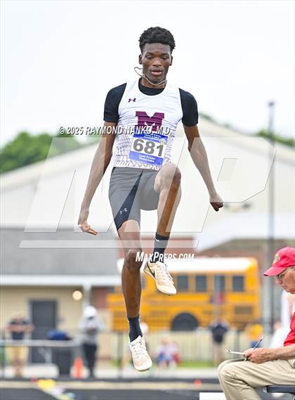 Thumbnail 1 in IHSAA Finals (Long Jump) photogallery.