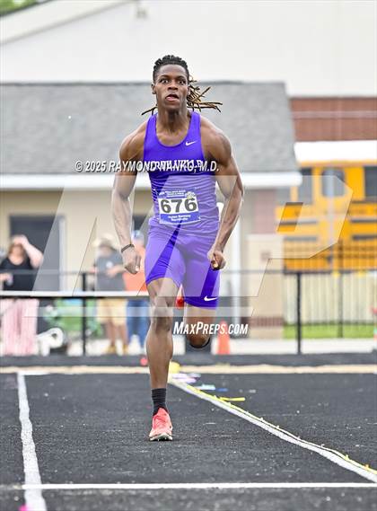 Thumbnail 3 in IHSAA Finals (Long Jump) photogallery.
