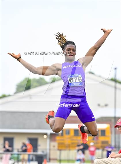 Thumbnail 3 in IHSAA Finals (Long Jump) photogallery.