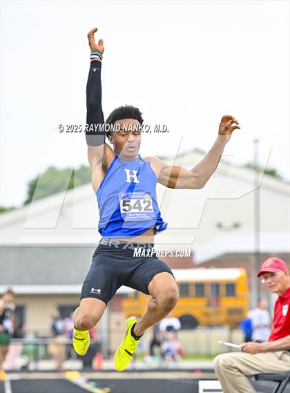 Thumbnail 3 in IHSAA Finals (Long Jump) photogallery.