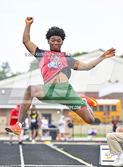 Thumbnail 2 in IHSAA Finals (Long Jump) photogallery.