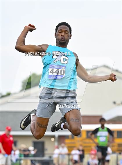 Thumbnail 3 in IHSAA Finals (Long Jump) photogallery.