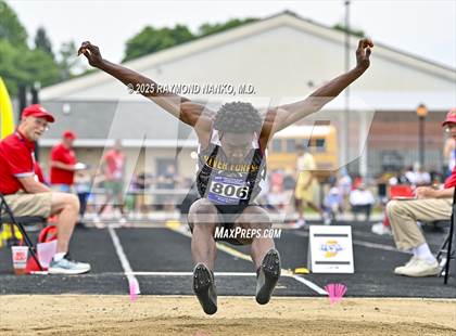 Thumbnail 1 in IHSAA Finals (Long Jump) photogallery.