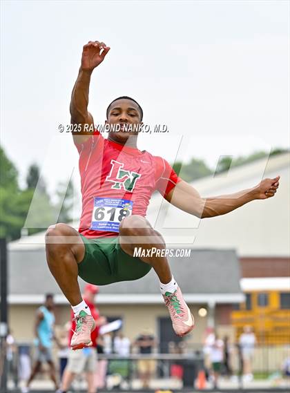 Thumbnail 1 in IHSAA Finals (Long Jump) photogallery.