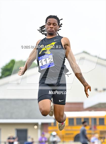 Thumbnail 1 in IHSAA Finals (Long Jump) photogallery.