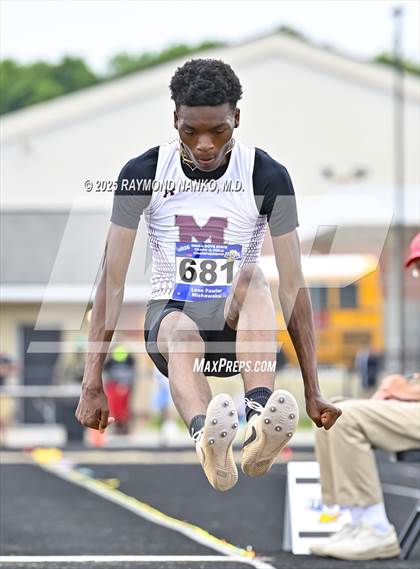 Thumbnail 2 in IHSAA Finals (Long Jump) photogallery.
