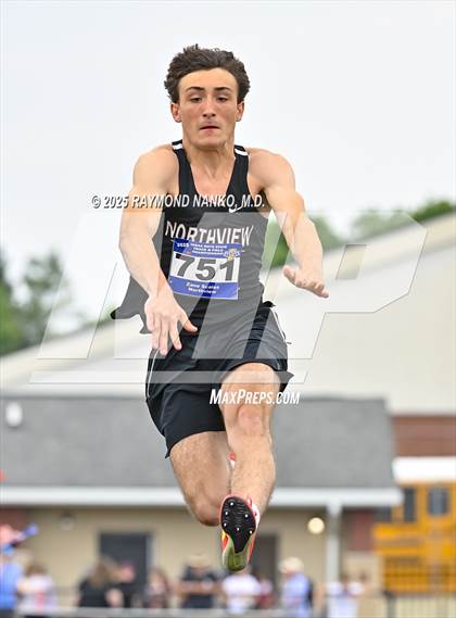 Thumbnail 1 in IHSAA Finals (Long Jump) photogallery.