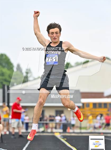 Thumbnail 1 in IHSAA Finals (Long Jump) photogallery.