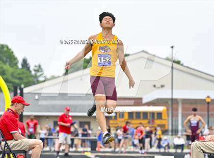 Thumbnail 1 in IHSAA Finals (Long Jump) photogallery.