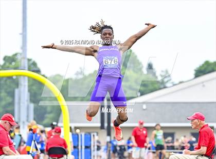 Thumbnail 1 in IHSAA Finals (Long Jump) photogallery.