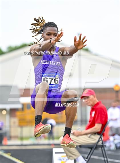 Thumbnail 3 in IHSAA Finals (Long Jump) photogallery.
