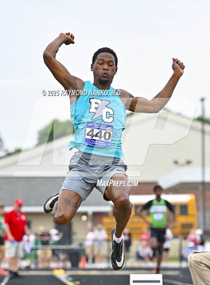 Thumbnail 1 in IHSAA Finals (Long Jump) photogallery.