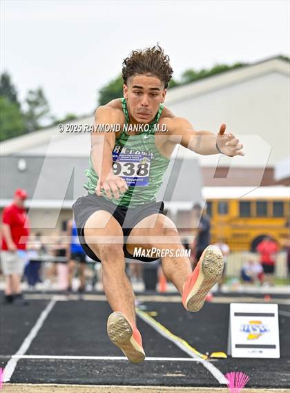 Thumbnail 1 in IHSAA Finals (Long Jump) photogallery.