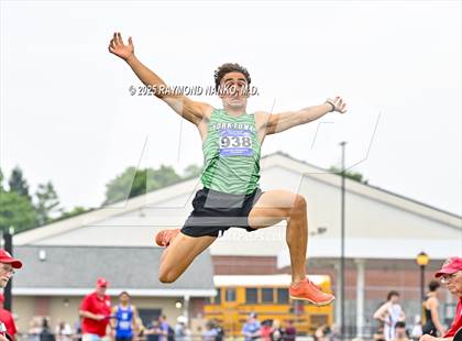 Thumbnail 3 in IHSAA Finals (Long Jump) photogallery.