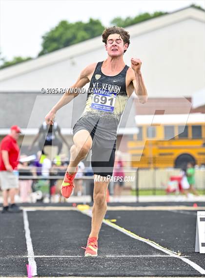 Thumbnail 1 in IHSAA Finals (Long Jump) photogallery.