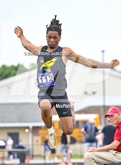 Thumbnail 2 in IHSAA Finals (Long Jump) photogallery.