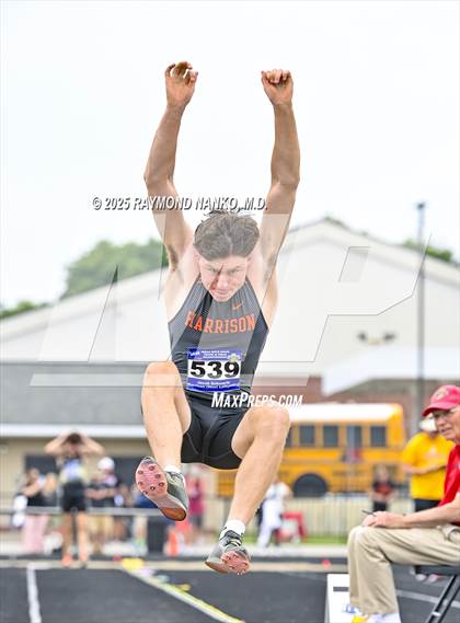 Thumbnail 1 in IHSAA Finals (Long Jump) photogallery.
