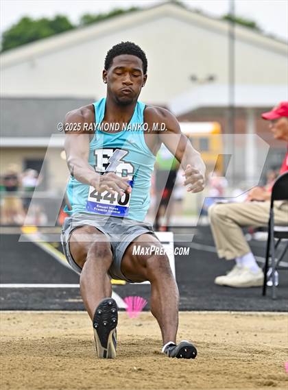 Thumbnail 3 in IHSAA Finals (Long Jump) photogallery.