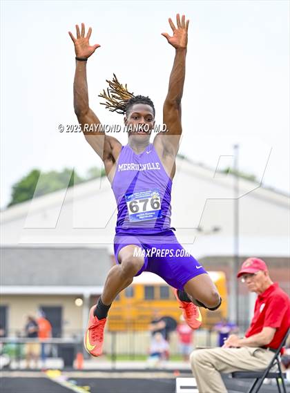 Thumbnail 1 in IHSAA Finals (Long Jump) photogallery.