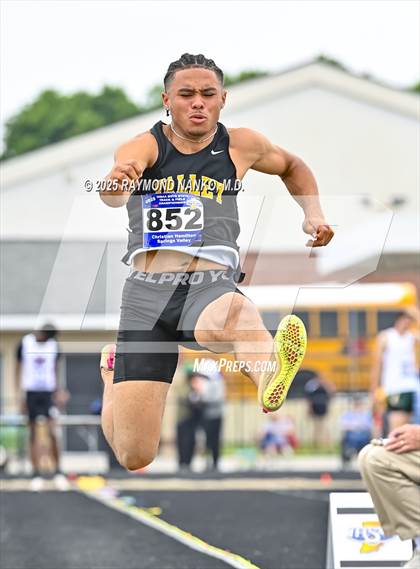 Thumbnail 1 in IHSAA Finals (Long Jump) photogallery.