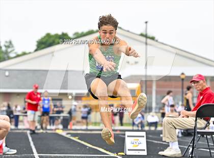 Thumbnail 3 in IHSAA Finals (Long Jump) photogallery.
