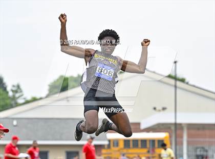 Thumbnail 3 in IHSAA Finals (Long Jump) photogallery.