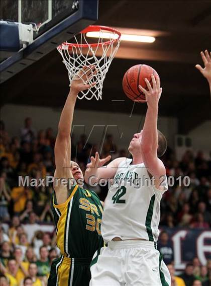 Thumbnail 1 in De La Salle vs. San Ramon Valley (CIF NorCal D1 Semifinals) photogallery.
