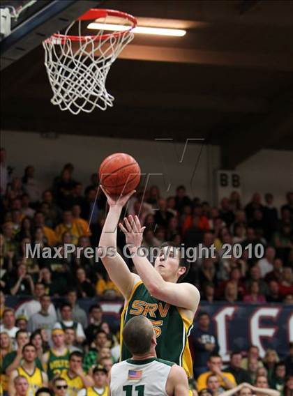Thumbnail 3 in De La Salle vs. San Ramon Valley (CIF NorCal D1 Semifinals) photogallery.