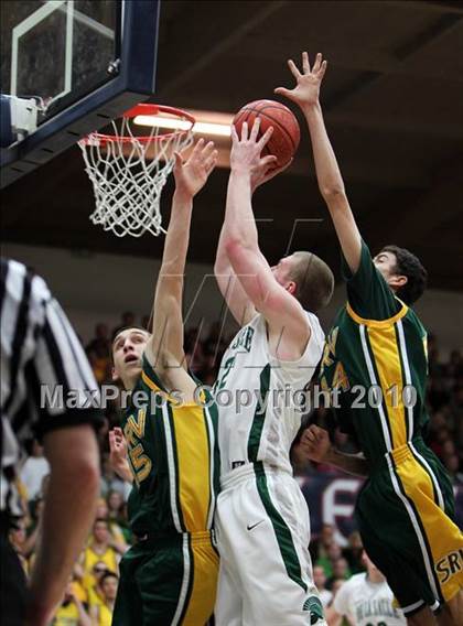 Thumbnail 1 in De La Salle vs. San Ramon Valley (CIF NorCal D1 Semifinals) photogallery.