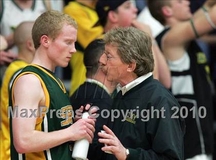 Thumbnail 3 in De La Salle vs. San Ramon Valley (CIF NorCal D1 Semifinals) photogallery.
