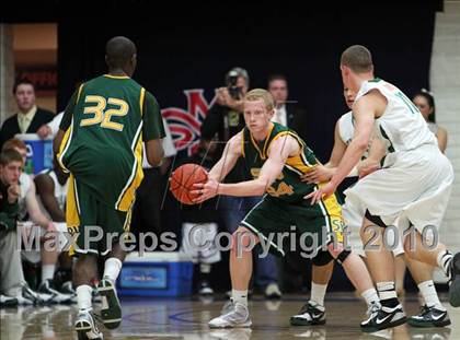 Thumbnail 3 in De La Salle vs. San Ramon Valley (CIF NorCal D1 Semifinals) photogallery.