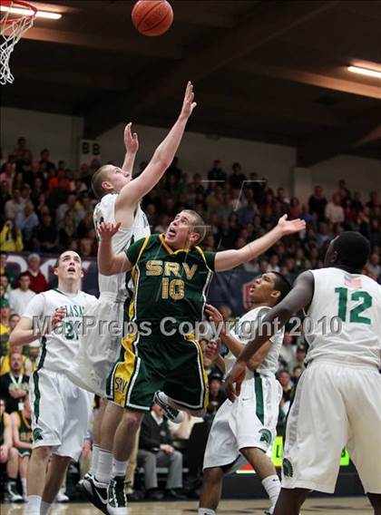 Thumbnail 3 in De La Salle vs. San Ramon Valley (CIF NorCal D1 Semifinals) photogallery.