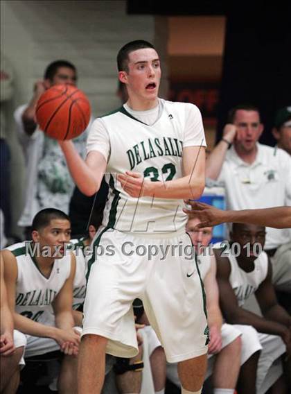 Thumbnail 3 in De La Salle vs. San Ramon Valley (CIF NorCal D1 Semifinals) photogallery.
