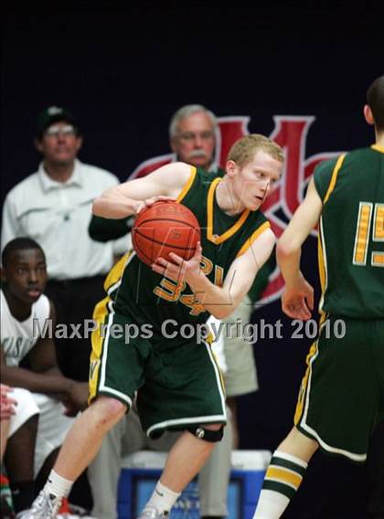 Thumbnail 2 in De La Salle vs. San Ramon Valley (CIF NorCal D1 Semifinals) photogallery.