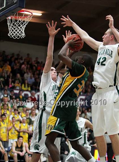 Thumbnail 3 in De La Salle vs. San Ramon Valley (CIF NorCal D1 Semifinals) photogallery.