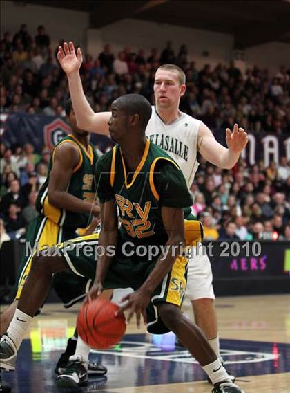 Thumbnail 2 in De La Salle vs. San Ramon Valley (CIF NorCal D1 Semifinals) photogallery.