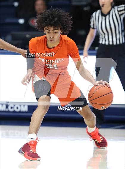 Thumbnail 2 in Salesian College Preparatory vs. Pacifica Christian/Orange County (Maxpreps MLK Classic) photogallery.