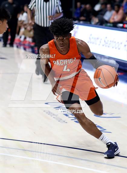 Thumbnail 2 in Salesian College Preparatory vs. Pacifica Christian/Orange County (Maxpreps MLK Classic) photogallery.