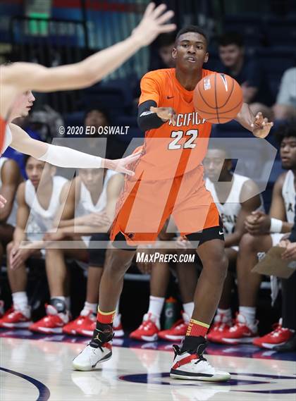 Thumbnail 3 in Salesian College Preparatory vs. Pacifica Christian/Orange County (Maxpreps MLK Classic) photogallery.