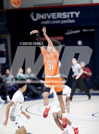 Thumbnail 2 in Salesian College Preparatory vs. Pacifica Christian/Orange County (Maxpreps MLK Classic) photogallery.