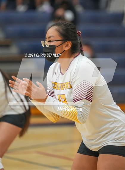 Thumbnail 3 in Immaculate Heart @ Rock Point (AIA - 1A Playoffs Round 1) photogallery.