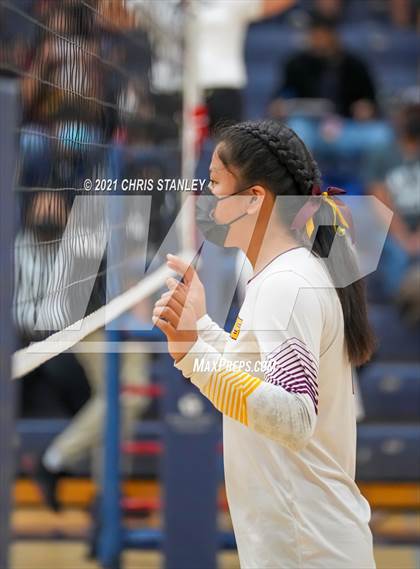 Thumbnail 1 in Immaculate Heart @ Rock Point (AIA - 1A Playoffs Round 1) photogallery.