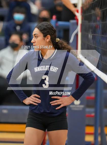 Thumbnail 3 in Immaculate Heart @ Rock Point (AIA - 1A Playoffs Round 1) photogallery.