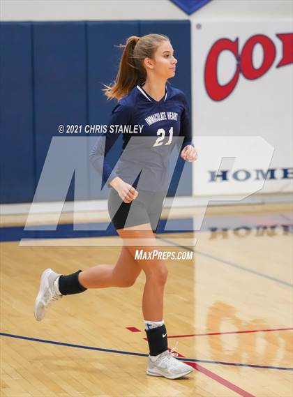 Thumbnail 1 in Immaculate Heart @ Rock Point (AIA - 1A Playoffs Round 1) photogallery.