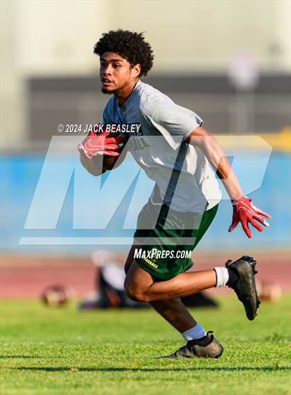 Thumbnail 1 in Marcos de Niza vs Skyline (Mesquite Summer Passing League) photogallery.