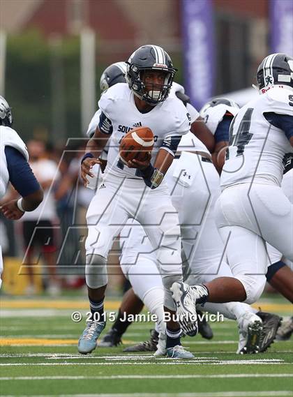 Thumbnail 2 in Cass Tech vs. Southfield (Tim Horton Prep Kickoff Classic) photogallery.