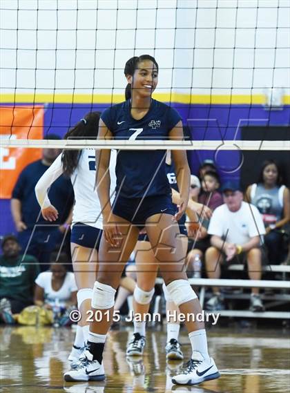 Thumbnail 2 in Long Beach Poly vs Valley Christian (Durango Fall Classic) photogallery.