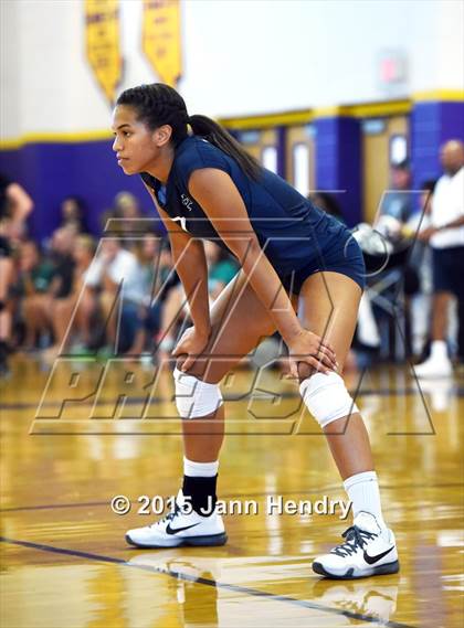Thumbnail 2 in Long Beach Poly vs Valley Christian (Durango Fall Classic) photogallery.