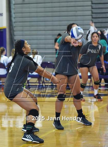 Thumbnail 1 in Long Beach Poly vs Valley Christian (Durango Fall Classic) photogallery.